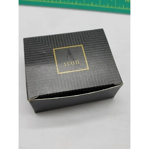 Vintage Avon Pearlesque Sparkle Gift Set Faux Pearl Necklace And Earrings NOS - Picture 3 of 4